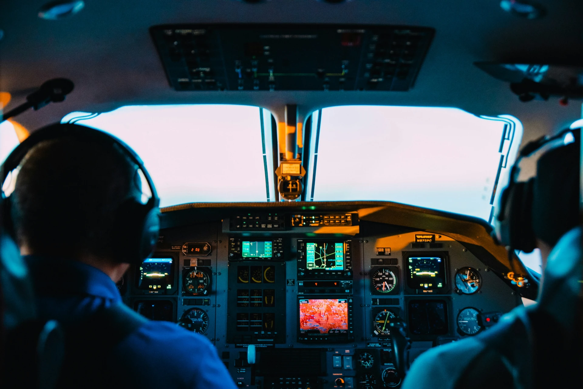 The Role of Technology in Modern Flight Training